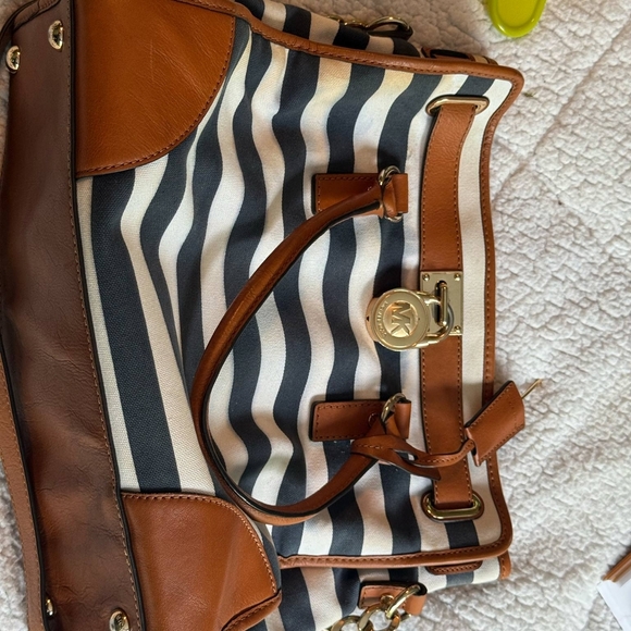 Michael Kors Cream And Blue Hamilton Tote Bag - Picture 6 of 8